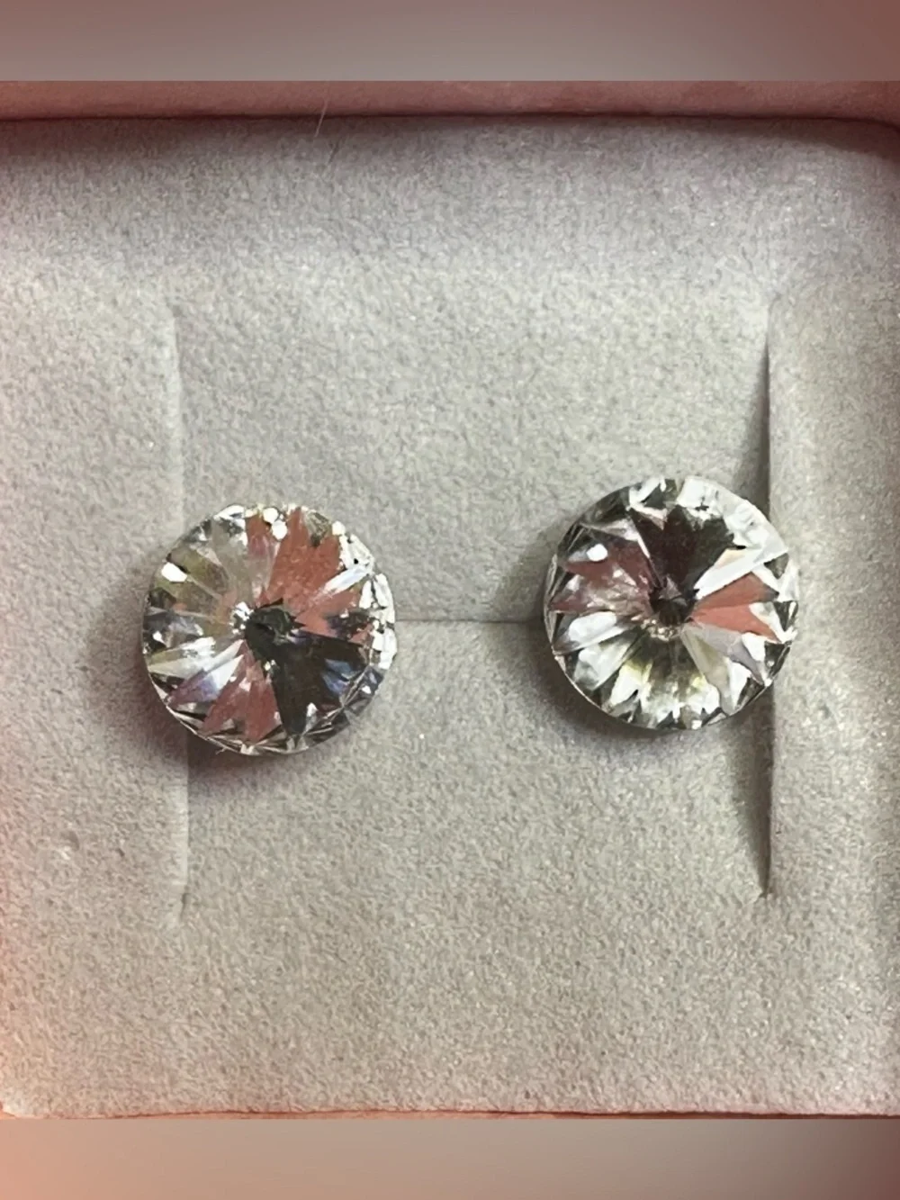 JSB Bijoux Swarovski Crystal Stud Earrings Clear Round Classic